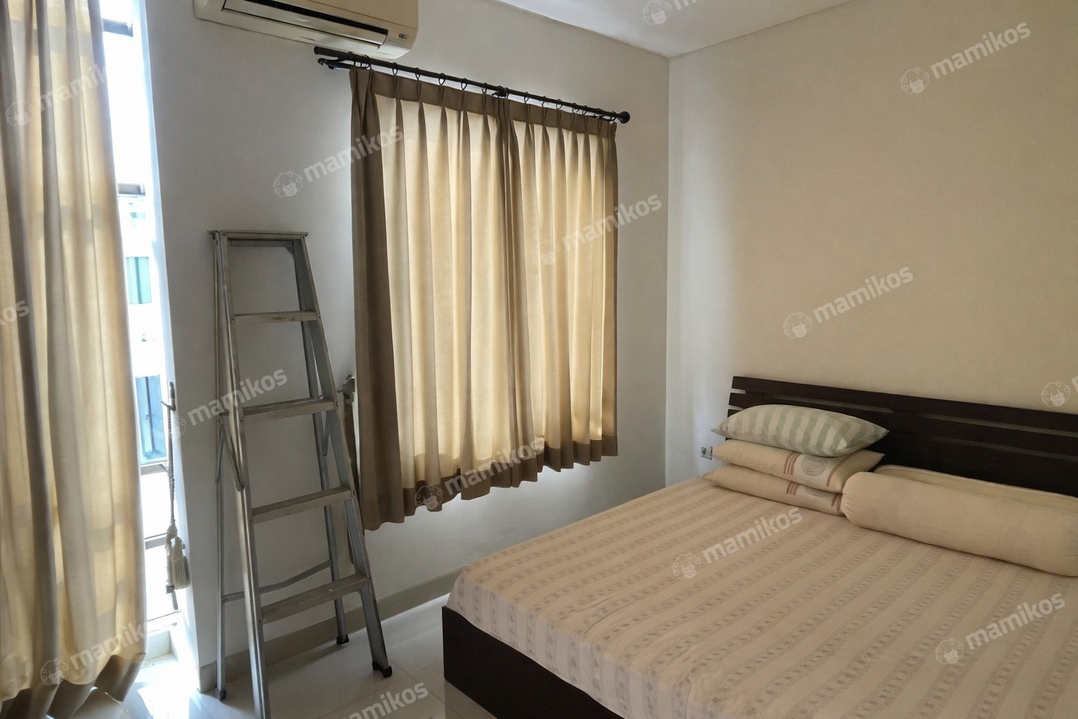 Rumah Baru Sertifikat HGB 4 Kamar Tidur Pantai Indah Kapuk Jakarta Utara