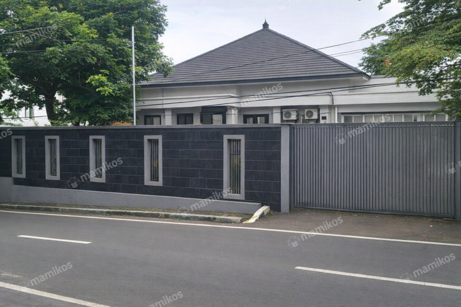 Rumah 5KT 4KM Kemang Jakarta Selatan