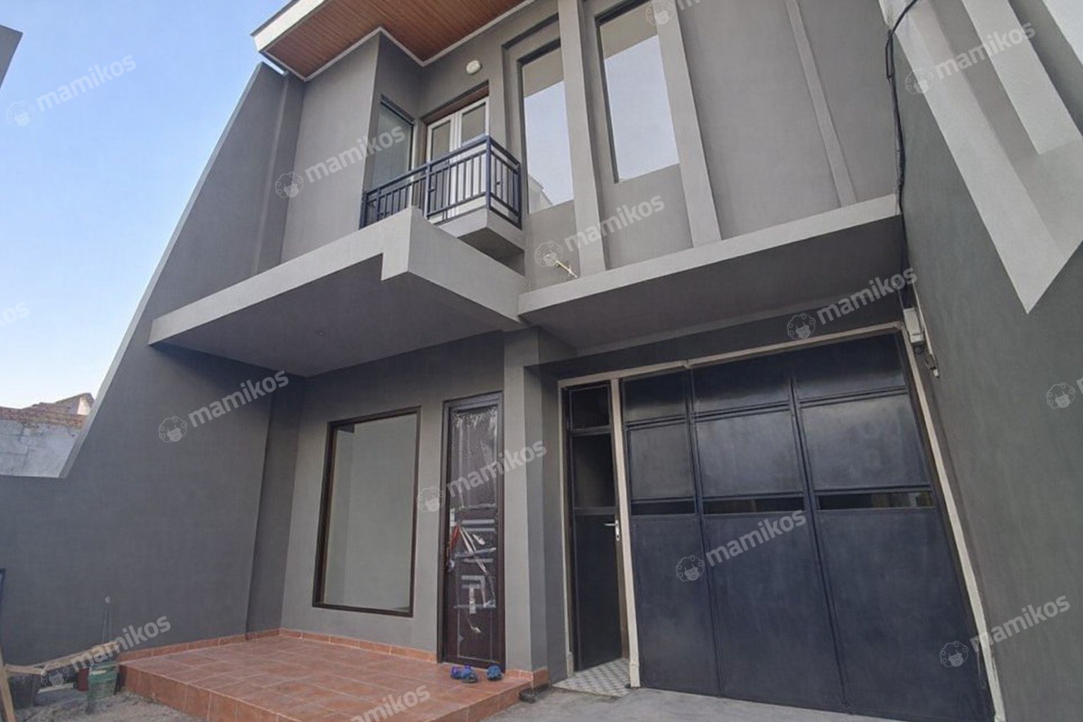 Rumah Sertifikat SHM 3 Kamar Tidur 3 Kamar Mandi Sunrise Garden Jakarta Barat