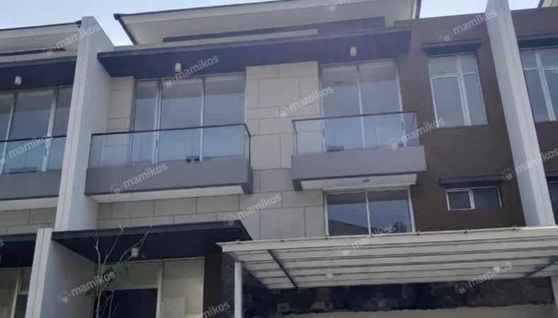 Rumah 4KT 4KM Pantai Indah Kapuk 2 Jakarta Utara