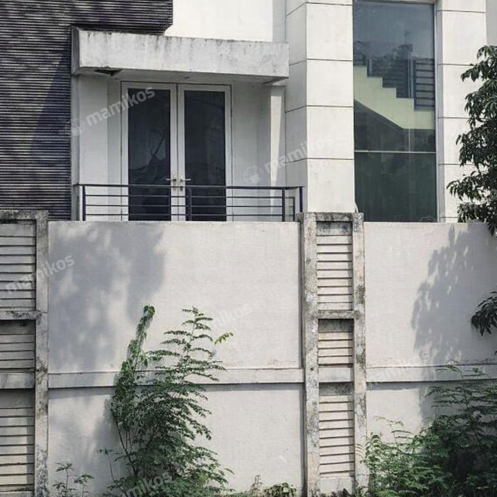 Rumah Sertifikat SHM 4 Kamar Tidur 4 Kamar Mandi Pantai Indah Kapuk Jakarta Utara