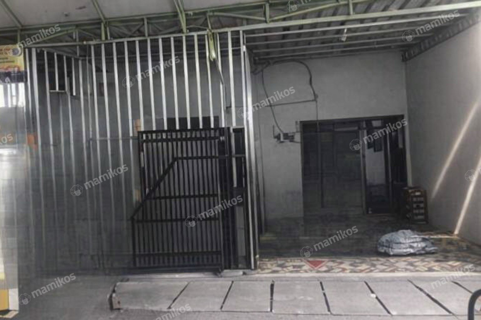 Rumah Sertifikat SHM 5 Kamar Tidur 3 Kamar Mandi Jembatan Lima Jakarta Barat