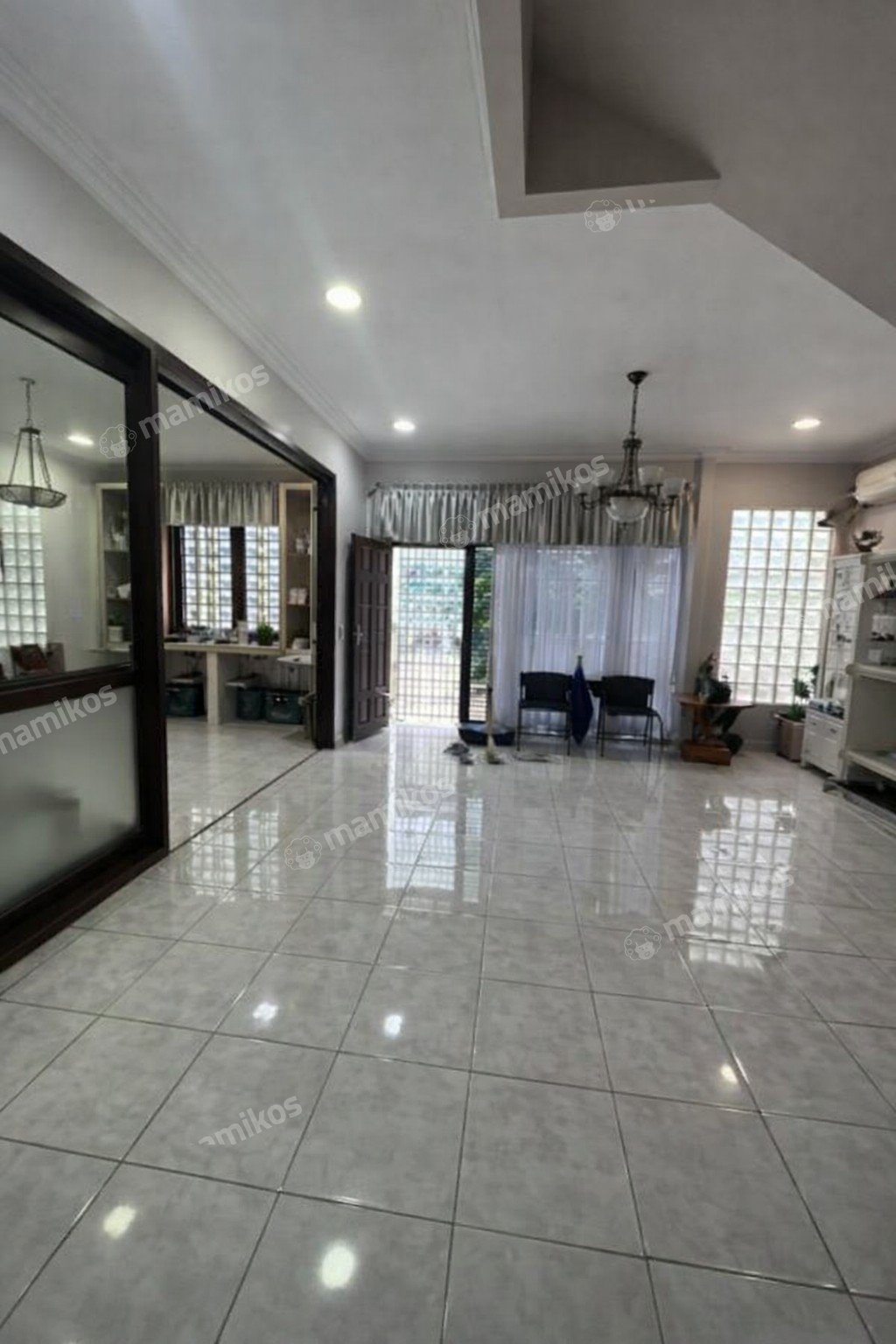 Rumah Sertifikat SHM 4 Kamar Tidur 4 Kamar Mandi Pantai Indah Kapuk Jakarta Utara - Photo 4