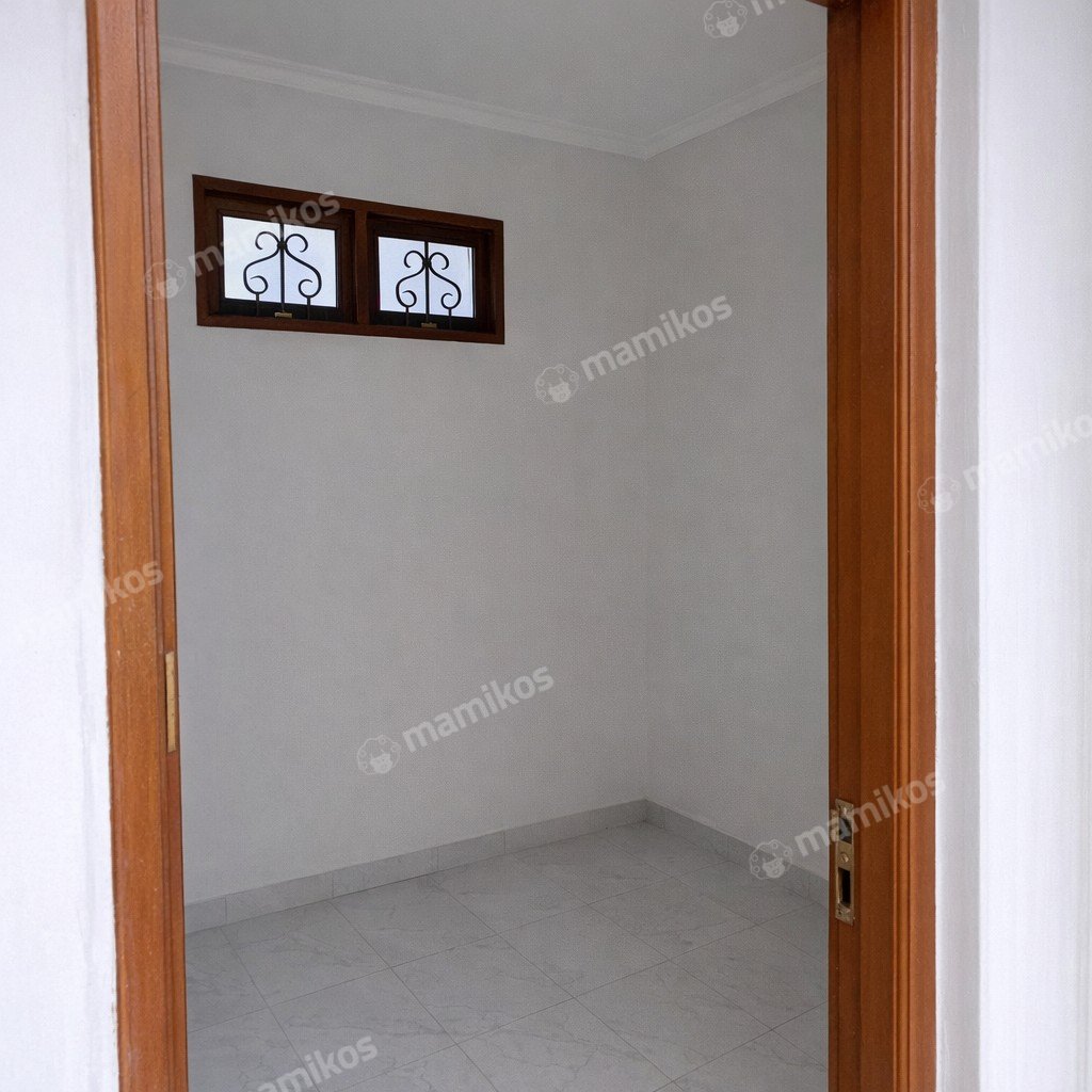 Rumah Sertifikat SHM 3 Kamar Tidur 3 Kamar Mandi Duri Kepa Jakarta Barat - Photo 2