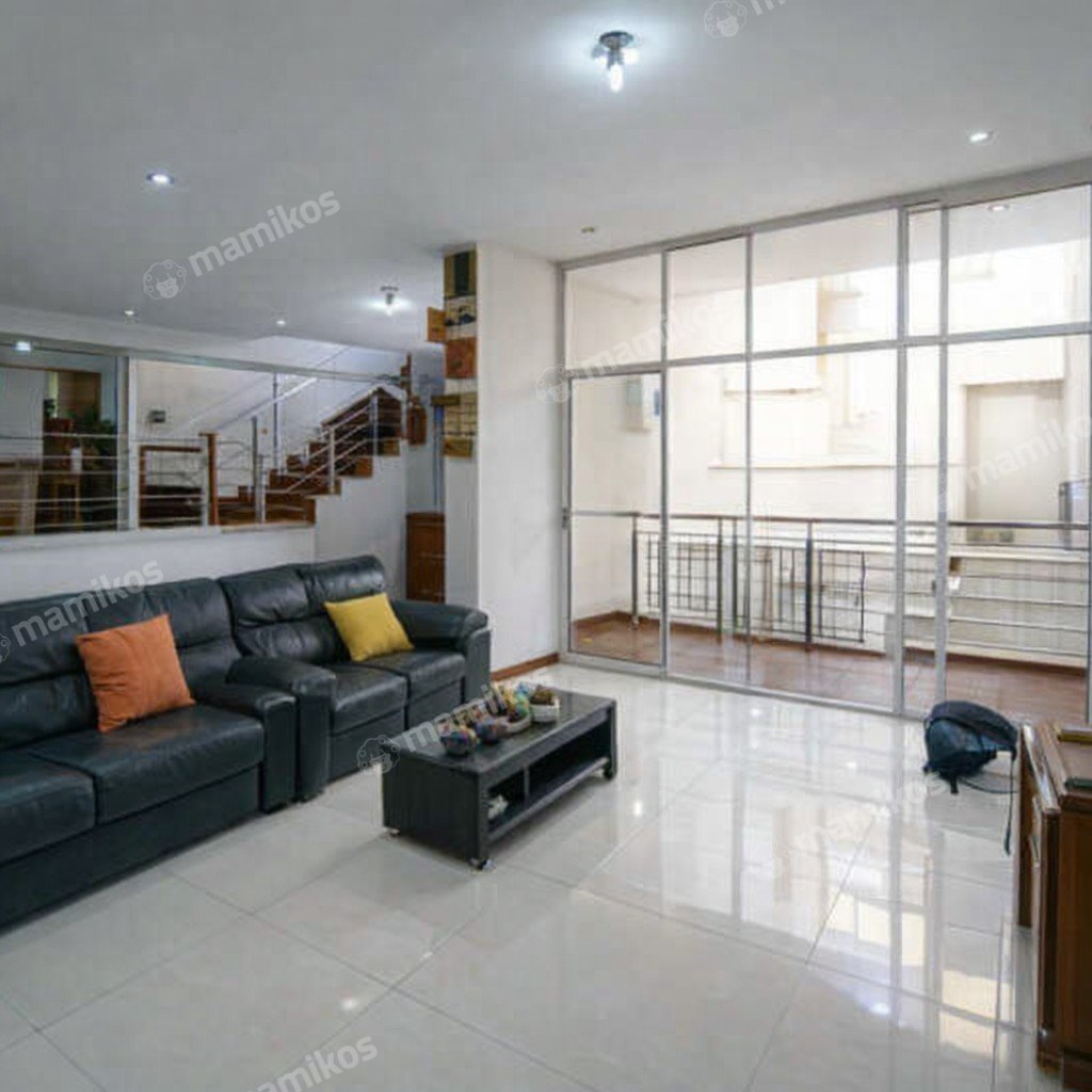 Rumah Sertifikat SHM 5 Kamar Tidur 4 Kamar Mandi Permata Buana Jakarta Barat - Photo 2