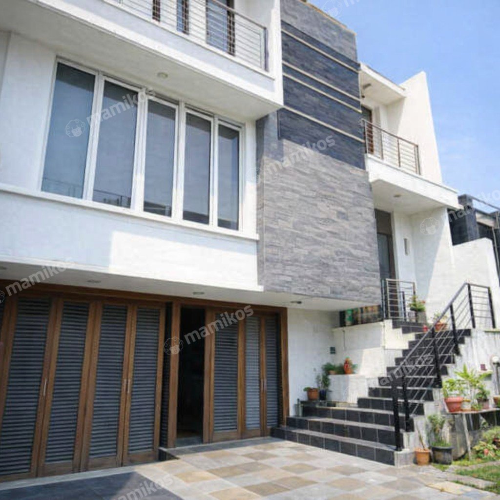 Rumah Sertifikat SHM 5 Kamar Tidur 4 Kamar Mandi Permata Buana Jakarta Barat - Photo 5