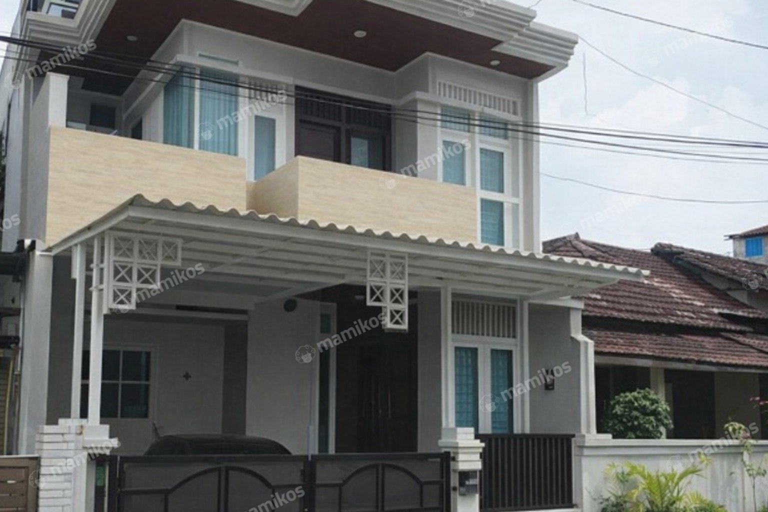 Rumah Sertifikat SHM 4 Kamar Tidur 3 Kamar Mandi Kebon Jeruk Jakarta Barat