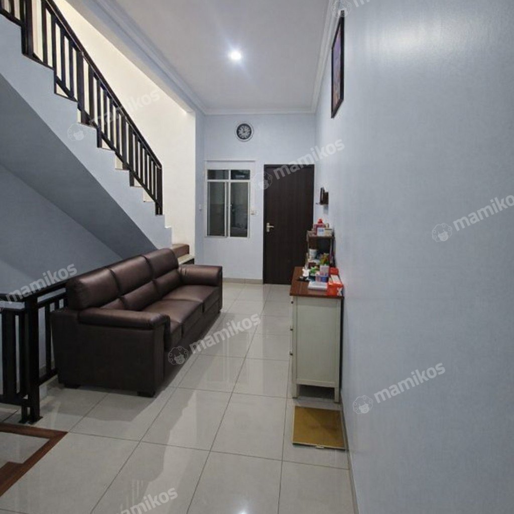 Rumah Sertifikat SHM 4 Kamar Tidur 3 Kamar Mandi Tanjung Duren Jakarta Barat - Photo 2