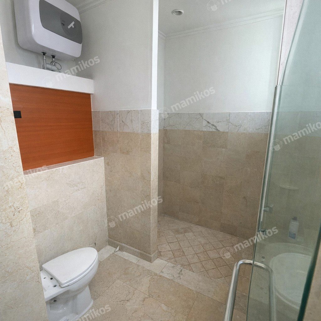 Rumah Sertifikat SHM 4 Kamar Tidur 4 Kamar Mandi Cilandak Jakarta Selatan - Photo 2