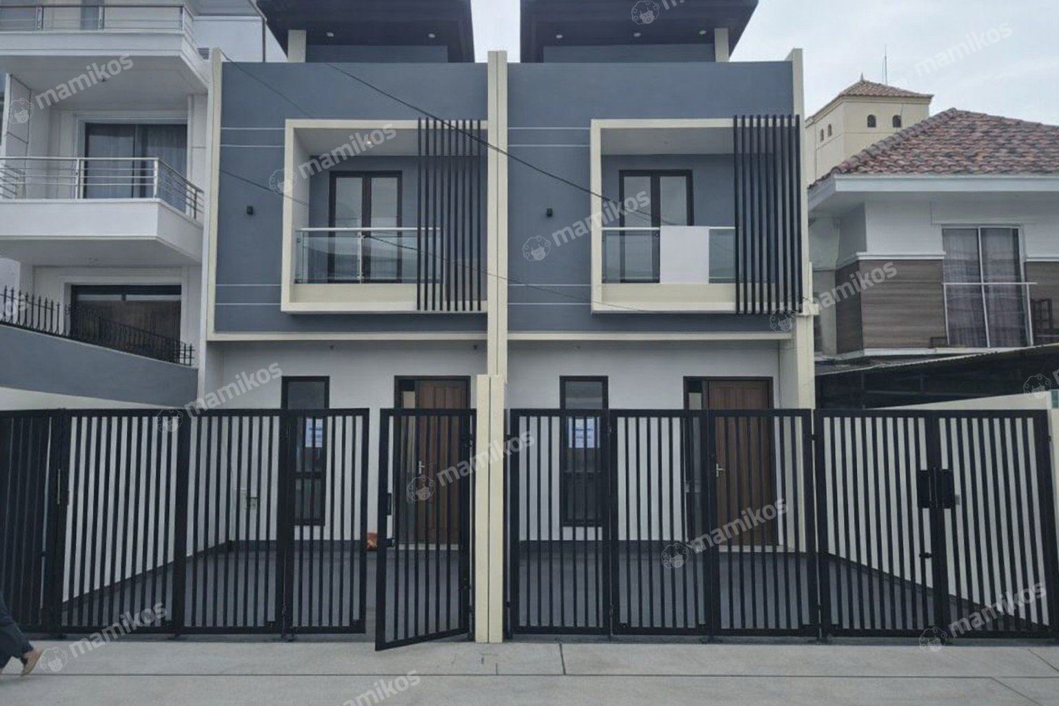 Rumah Sertifikat SHM 3 Kamar Tidur 3 Kamar Mandi Meruya Jakarta Barat