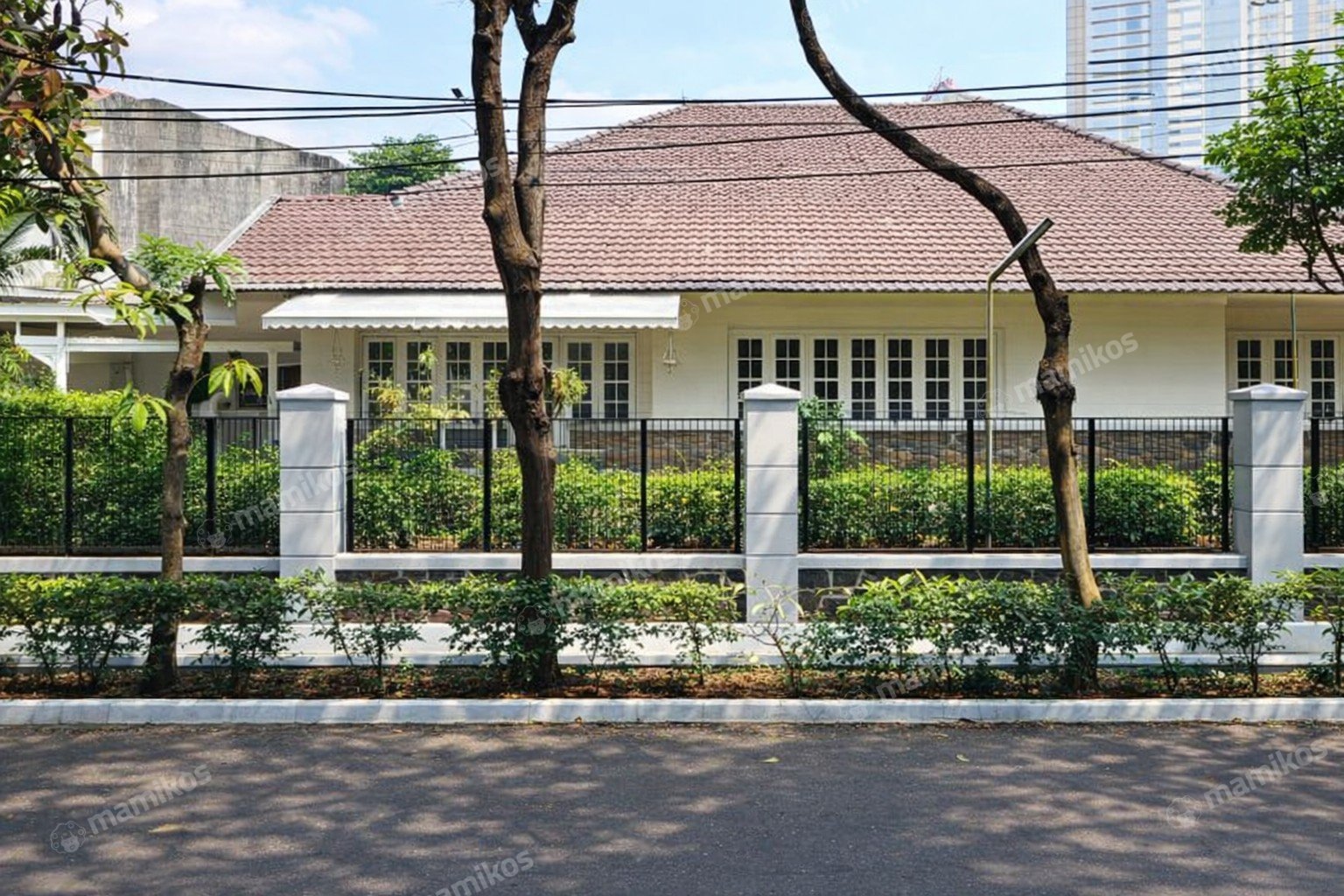 Rumah Sertifikat SHM 4 Kamar Tidur 3 Kamar Mandi Kebayoran Baru Jakarta Selatan