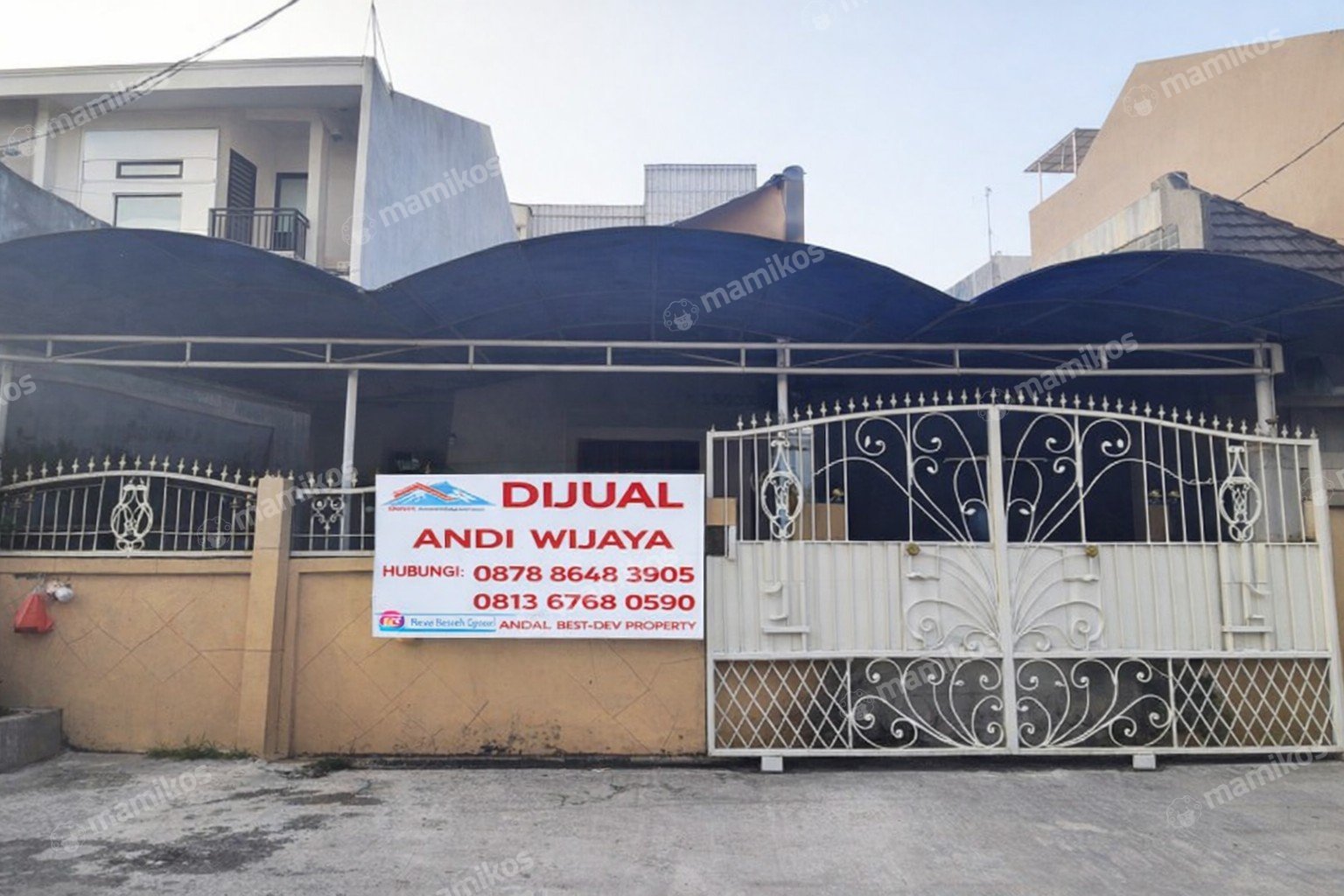 Rumah Sertifikat SHM 4 Kamar Tidur 3 Kamar Mandi Taman Ratu Jakarta Barat