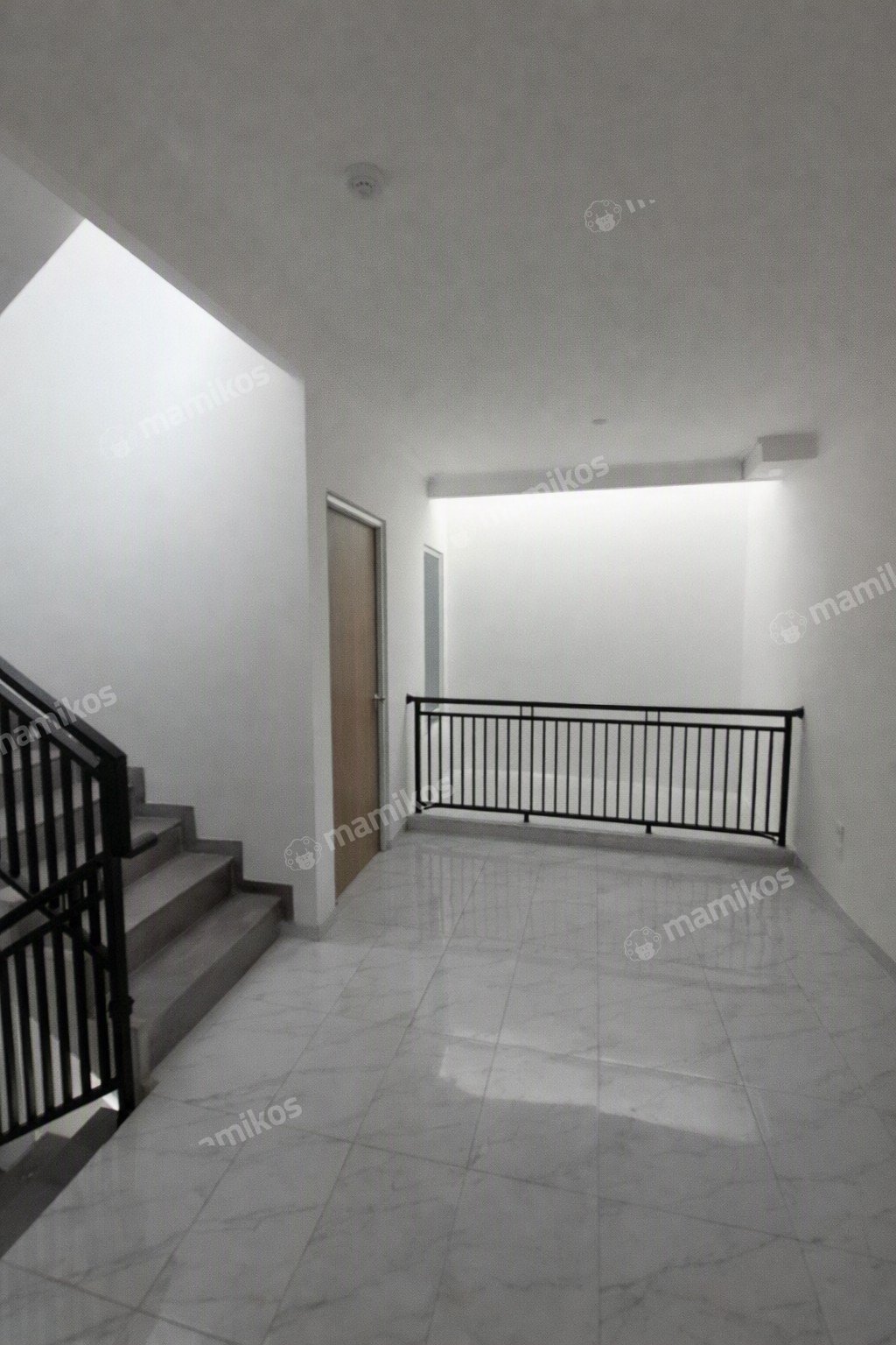 Rumah Sertifikat SHM 5 Kamar Tidur 3 Kamar Mandi Kelapa Gading Jakarta Utara - Photo 4