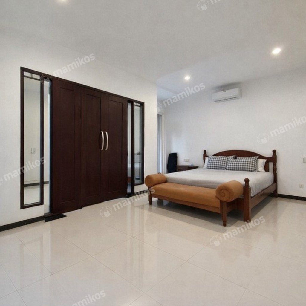 Rumah Sertifikat SHM 4 Kamar Tidur 5 Kamar Mandi Pondok Indah Jakarta Selatan - Photo 4