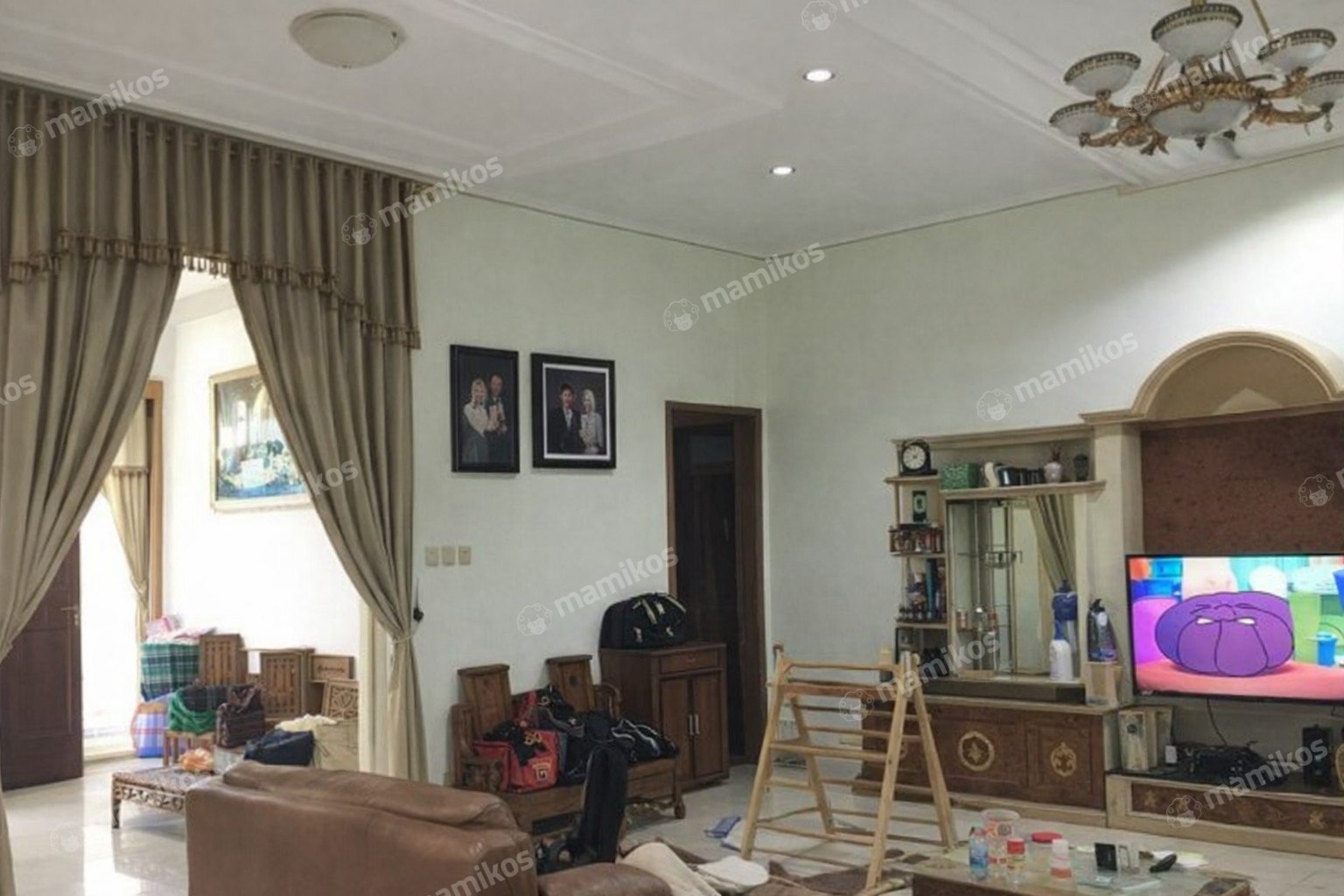 Rumah Sertifikat SHM 4 Kamar Tidur 3 Kamar Mandi Taman Palem Jakarta Barat