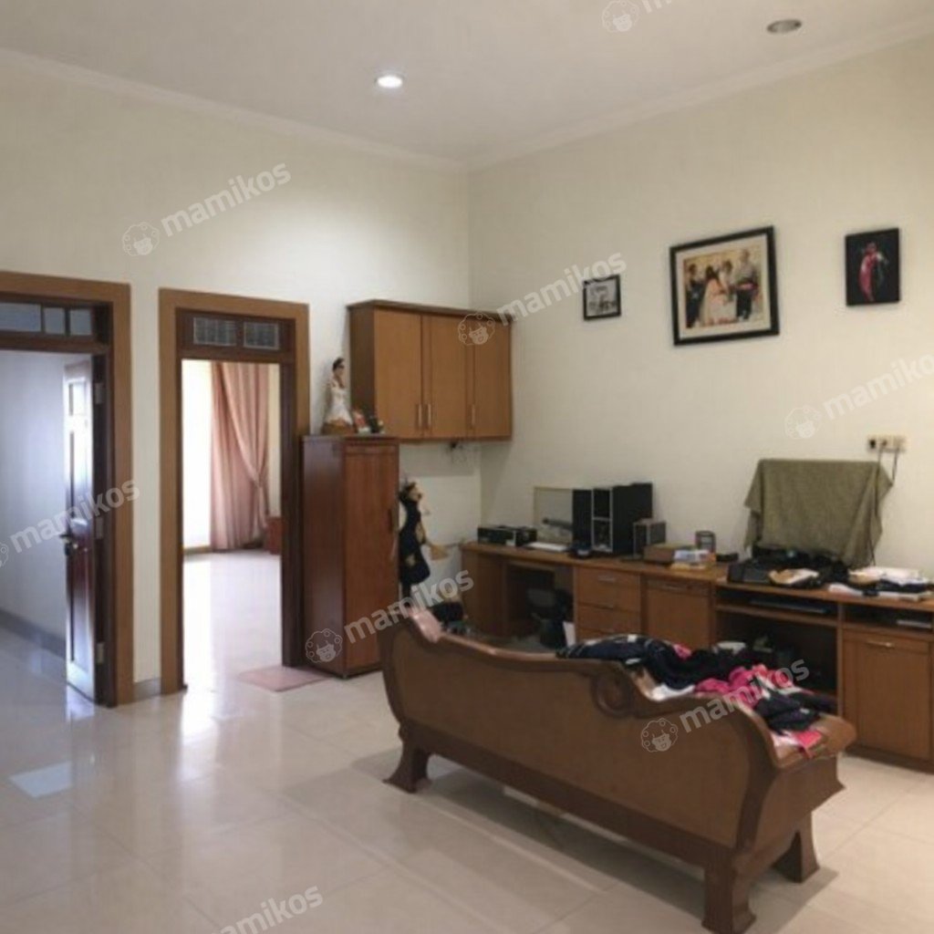 Rumah Sertifikat SHM 4 Kamar Tidur 3 Kamar Mandi Taman Palem Jakarta Barat - Photo 3