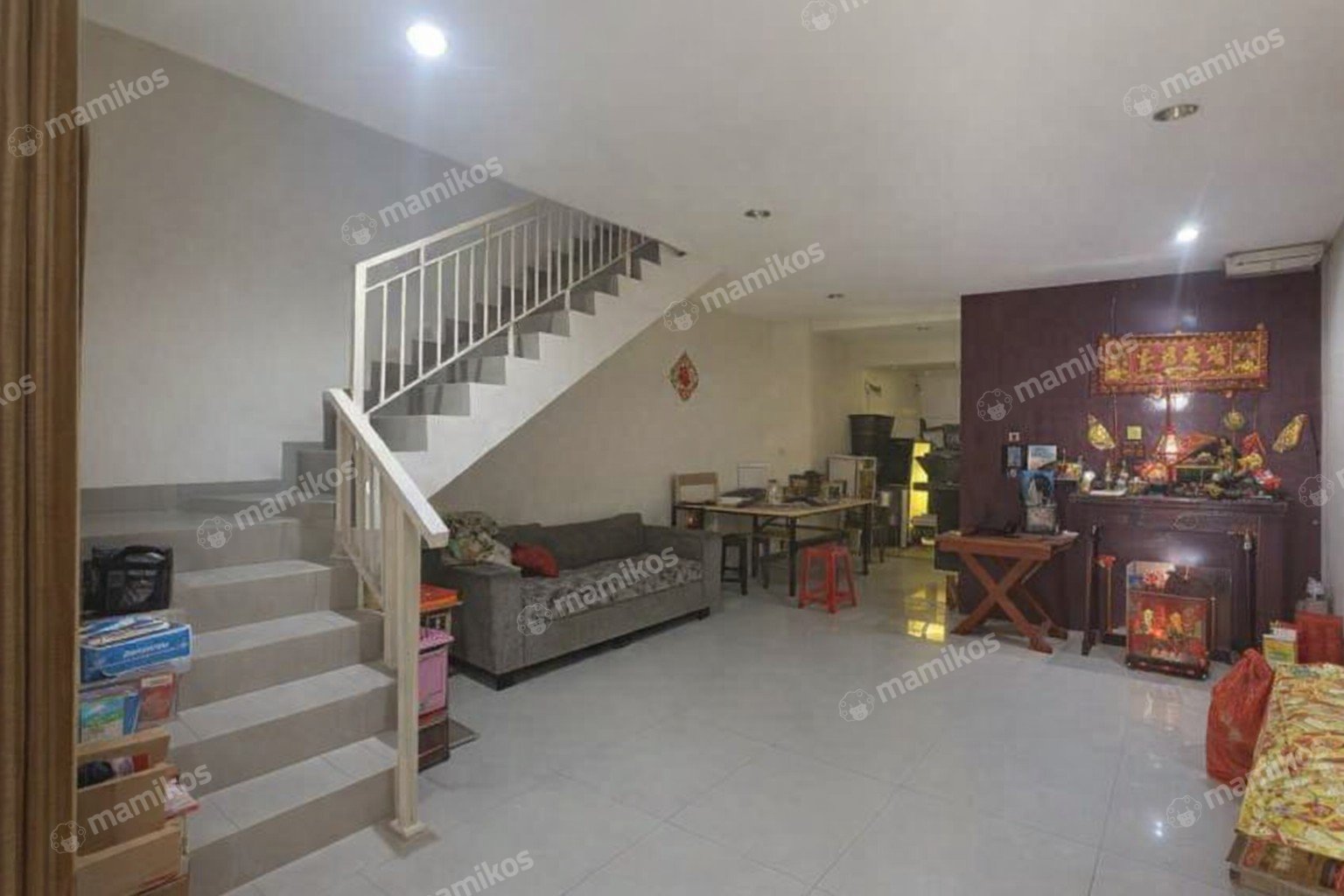 Rumah Sertifikat SHM 2 Kamar Tidur 2 Kamar Mandi Taman Surya Jakarta Barat