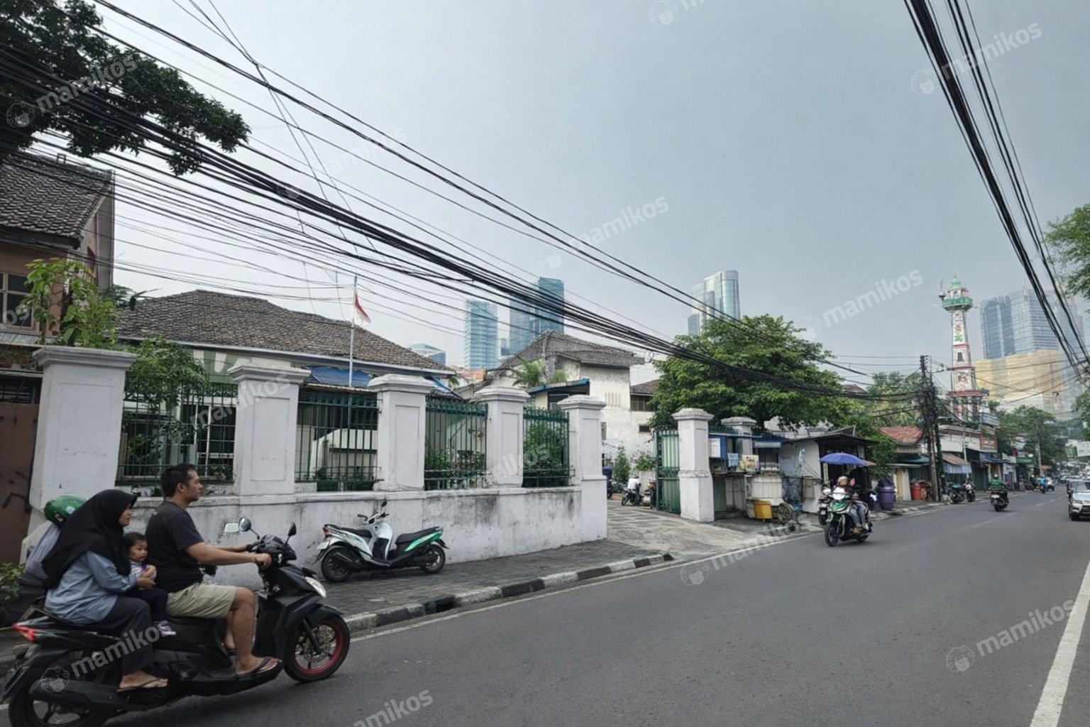 Rumah Sertifikat SHM 6 Kamar Tidur 3 Kamar Mandi Mampang Prapatan Jakarta Selatan