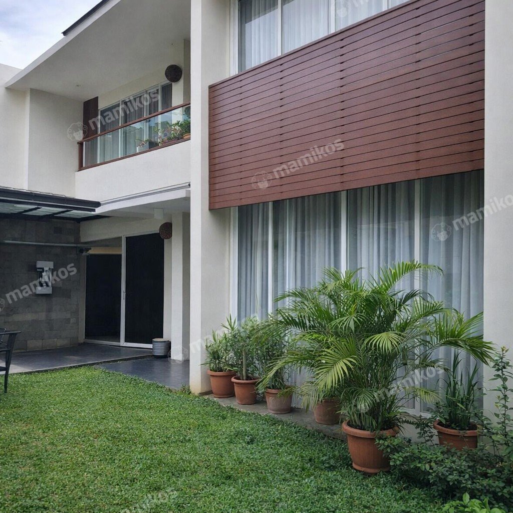 Rumah Sertifikat SHM 4 Kamar Tidur 1 Kamar Mandi Pondok Indah Jakarta Selatan - Photo 3