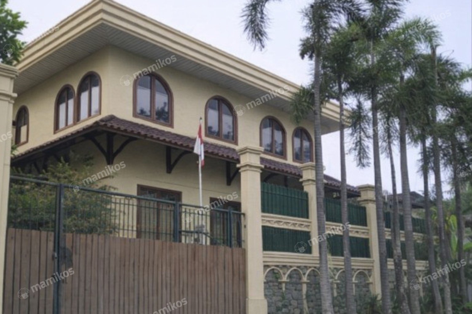 Rumah Sertifikat SHM 4 Kamar Tidur 4 Kamar Mandi Kembangan Jakarta Barat