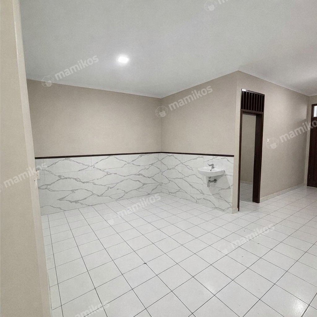 Rumah Sertifikat SHM 3 Kamar Tidur 2 Kamar Mandi Kebon Jeruk Jakarta Barat - Photo 4