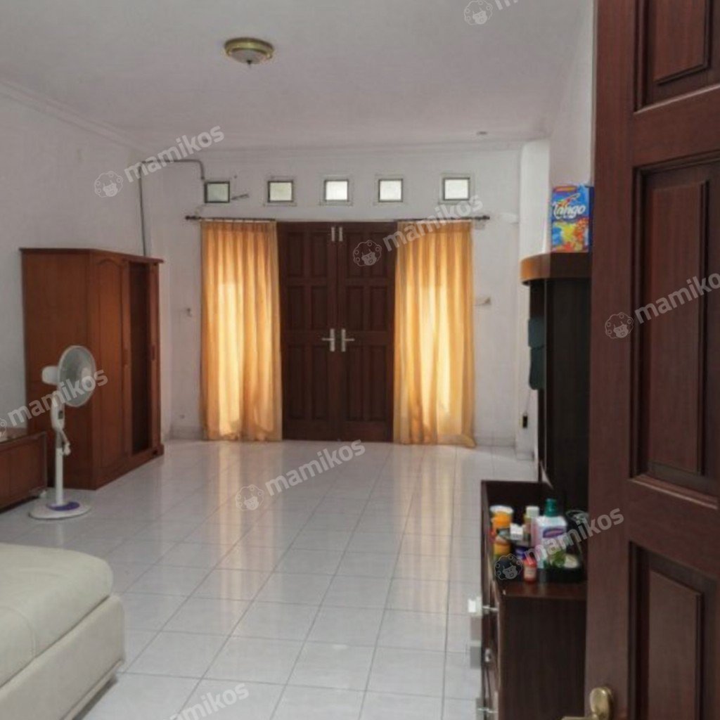 Rumah Sertifikat SHM 5 Kamar Tidur 5 Kamar Mandi Kebon Jeruk Jakarta Barat - Photo 4