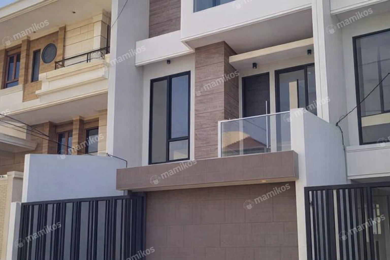 Rumah Sertifikat SHM 6 Kamar Tidur 5 Kamar Mandi Sunter Jakarta Utara