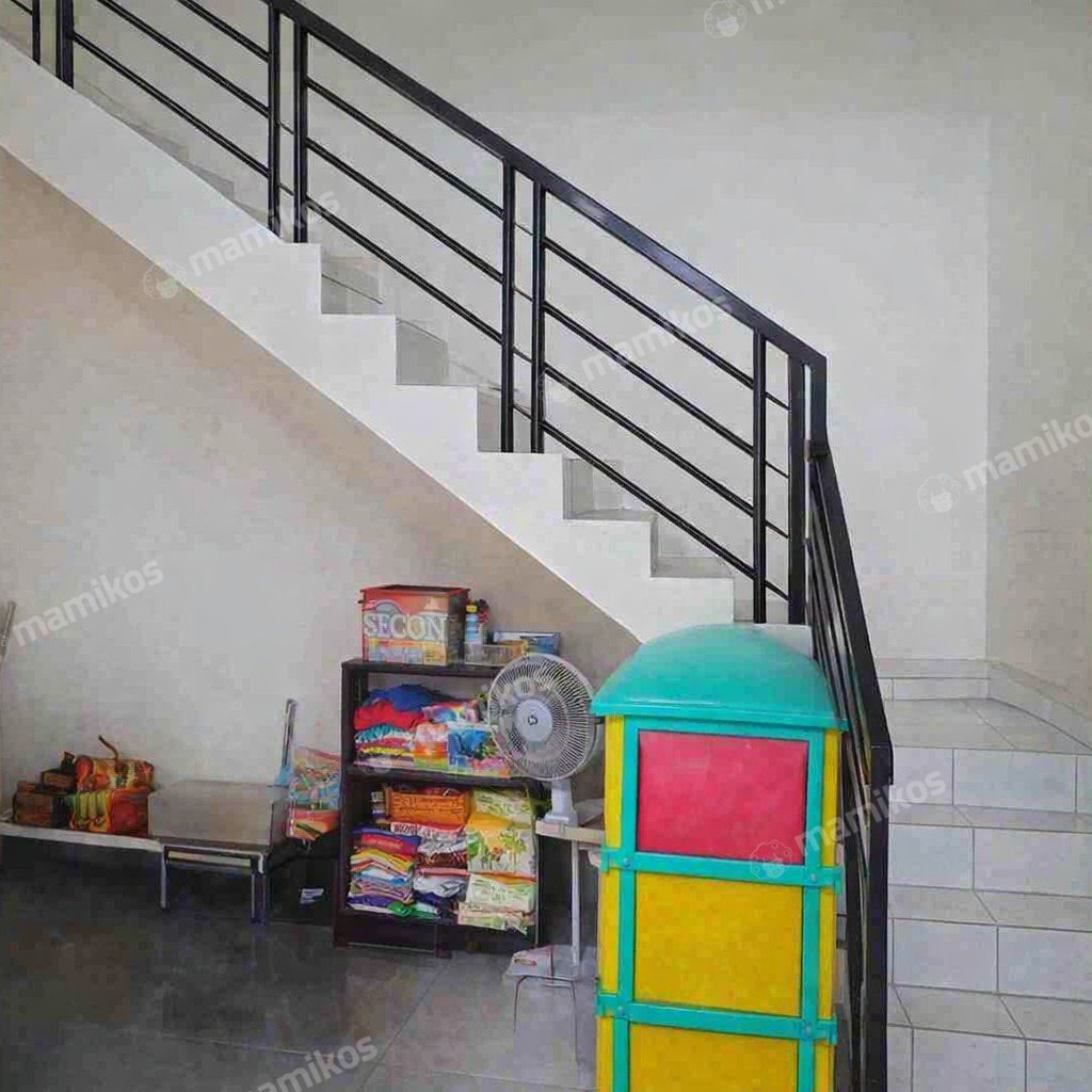 Rumah Sertifikat SHM 3 Kamar Tidur 3 Kamar Mandi Kepa Duri Jakarta Barat - Photo 2