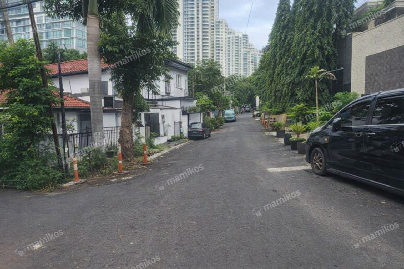 Rumah Sertifikat SHM 7 Kamar Tidur 4 Kamar Mandi Kebayoran Baru Jakarta Selatan