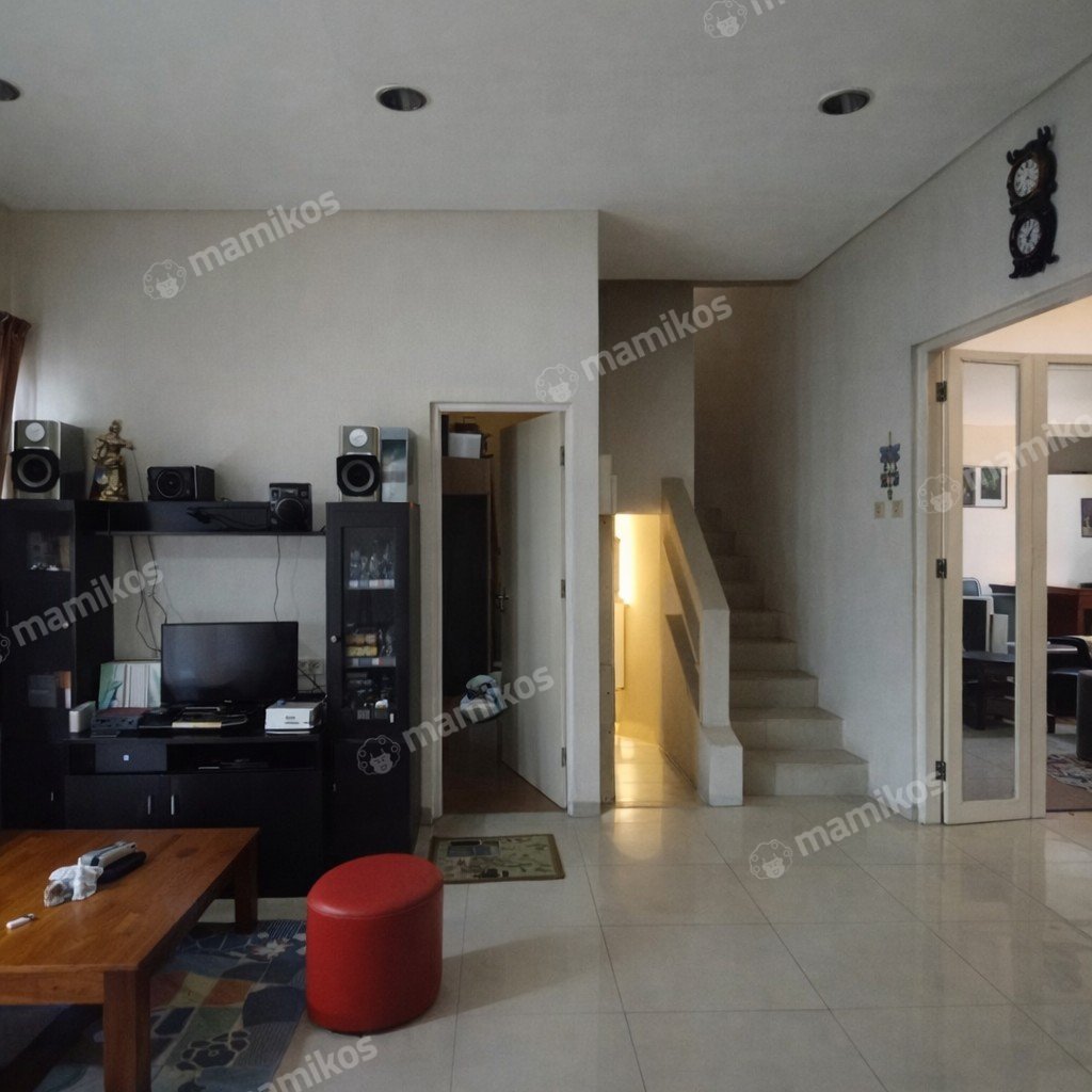 Rumah Sertifikat SHM 5 Kamar Tidur 4 Kamar Mandi Puri Mansion Jakarta Barat - Photo 4