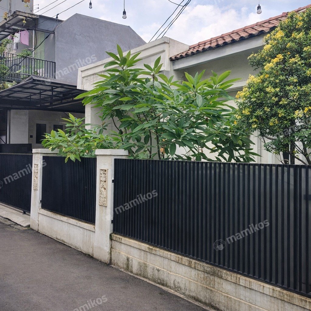 Rumah Sertifikat SHM 3 Kamar Tidur 2 Kamar Mandi Kramat Jati Jakarta Timur - Photo 5