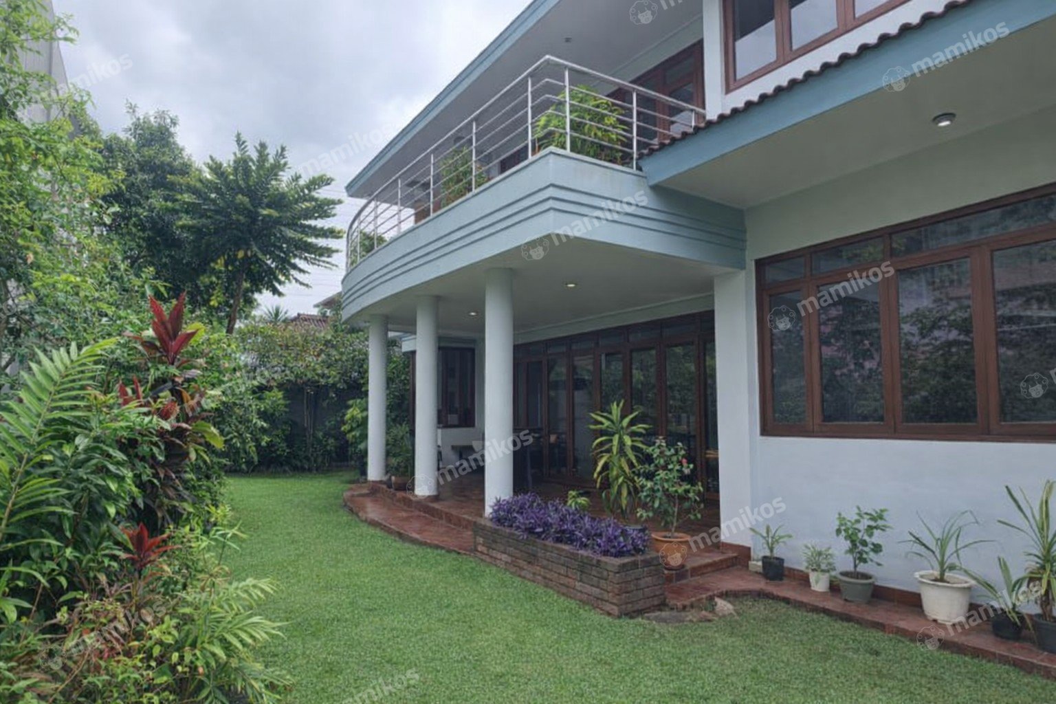 Rumah Sertifikat SHM 6 Kamar Tidur 3 Kamar Mandi Kebon Jeruk Jakarta Barat - Photo 2
