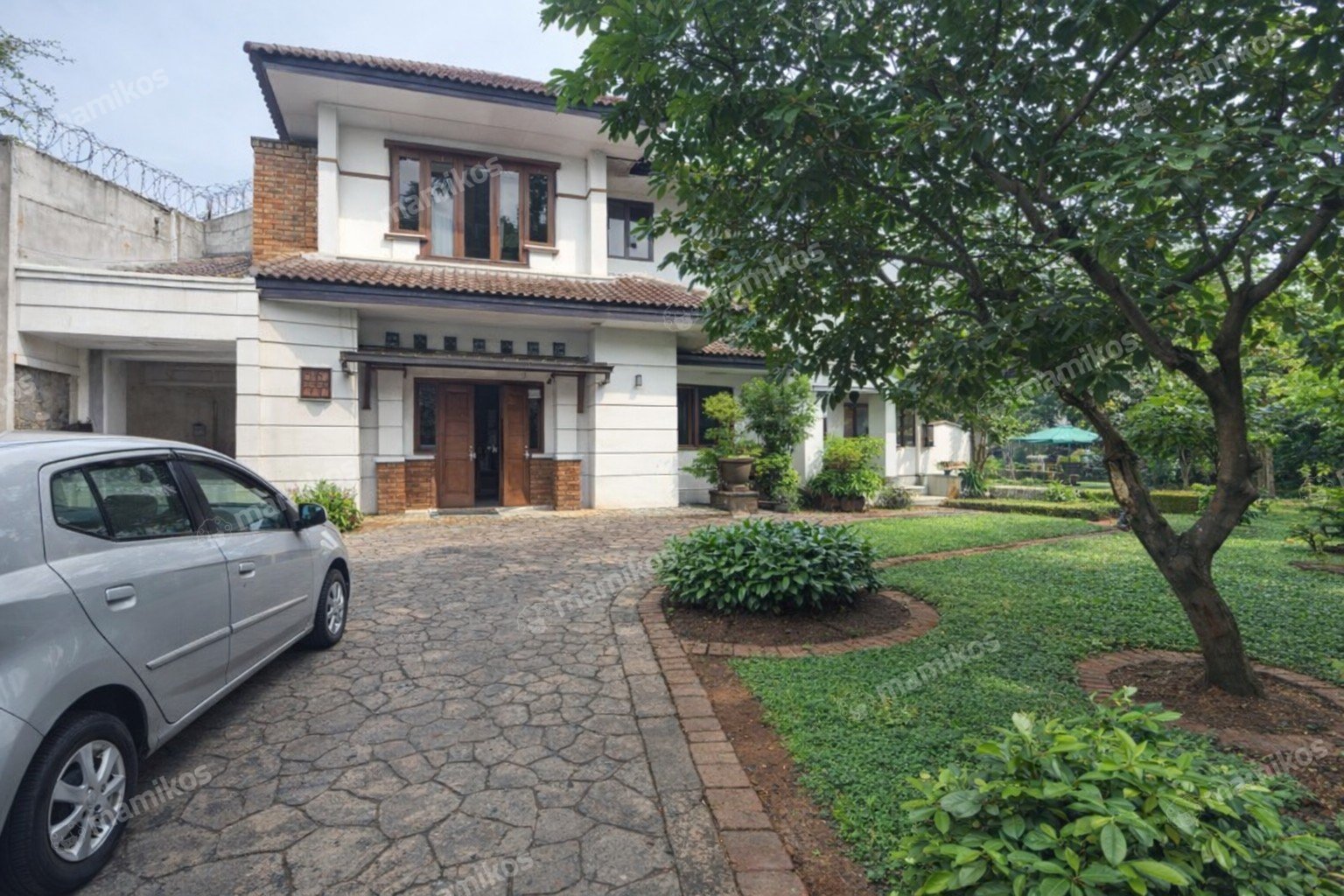 Rumah Sertifikat SHM 6 Kamar Tidur 3 Kamar Mandi Kebon Jeruk Jakarta Barat - Photo 3