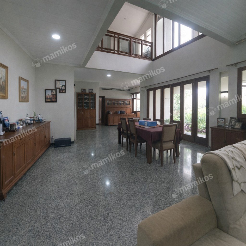 Rumah Sertifikat SHM 6 Kamar Tidur 3 Kamar Mandi Kebon Jeruk Jakarta Barat - Photo 5