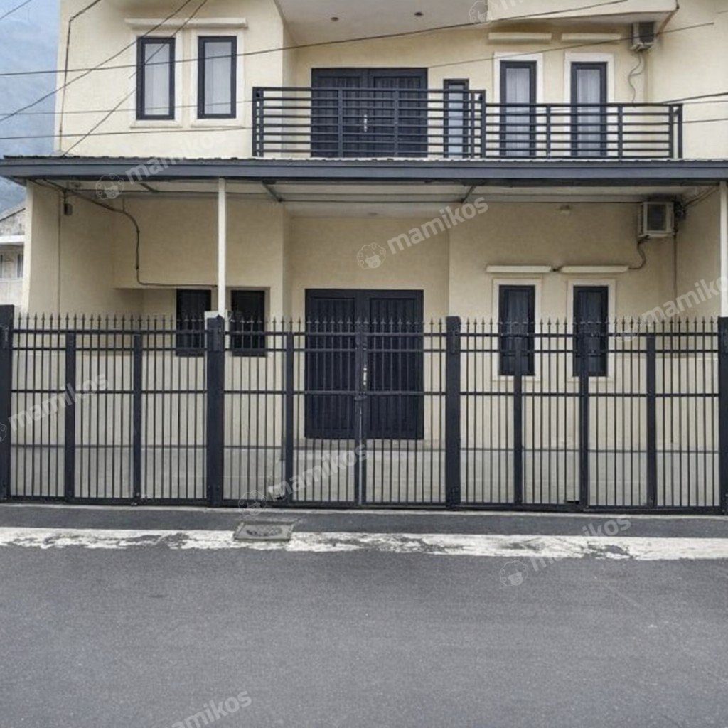 Rumah 4KT 3KM Tanjung Duren Jakarta Barat