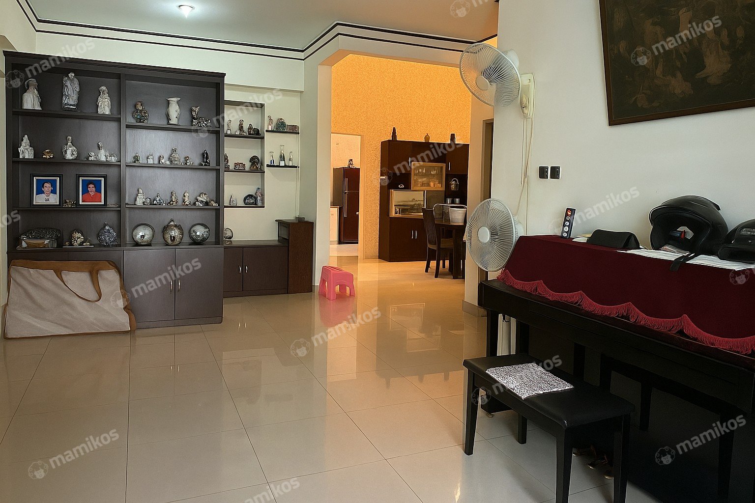 Rumah Sertifikat SHM 4 Kamar Tidur 3 Kamar Mandi Tanjung Duren Jakarta Barat - Photo 2