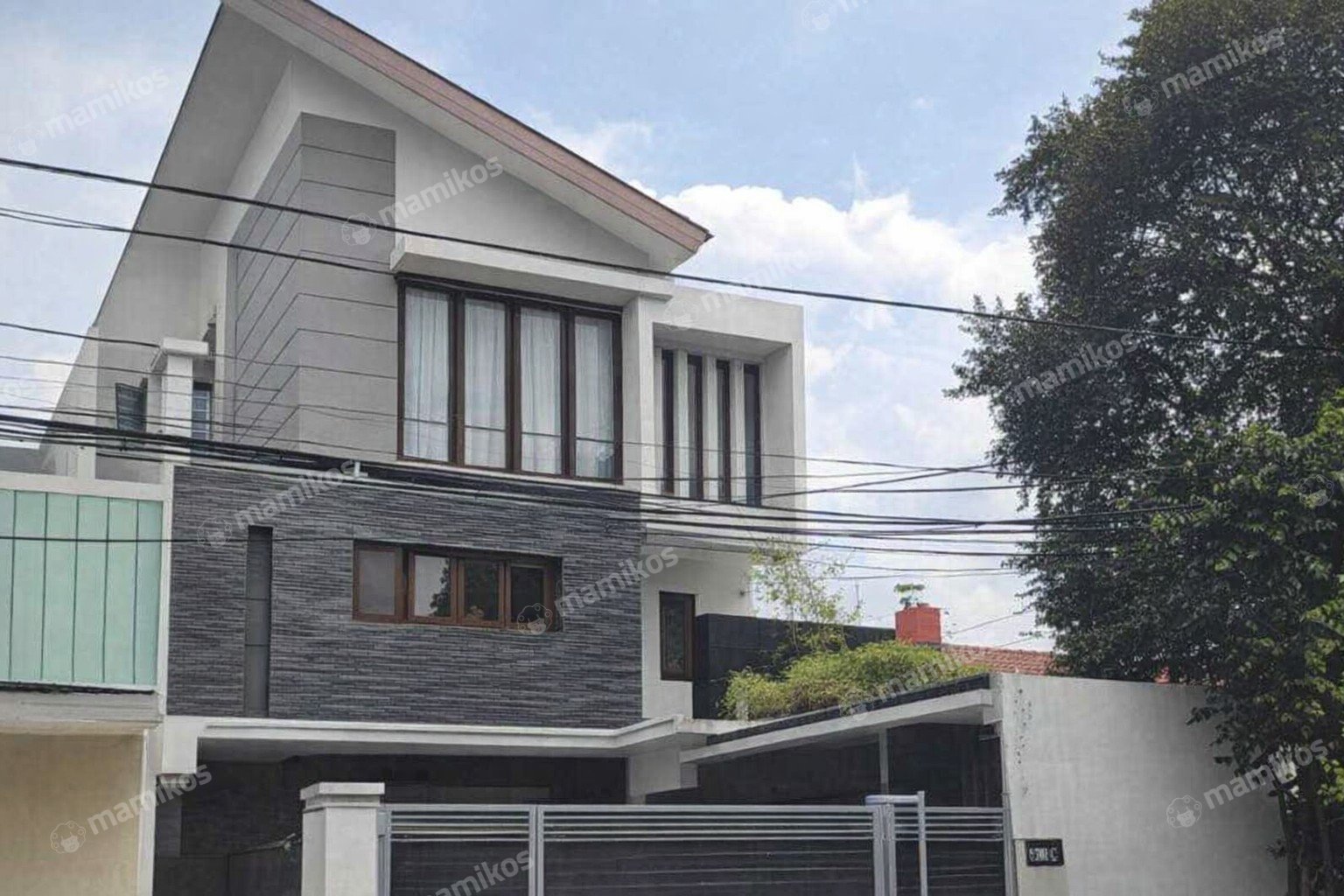 Rumah Sertifikat HGB 3 Kamar Tidur 3 Kamar Mandi Rawamangun Jakarta Timur