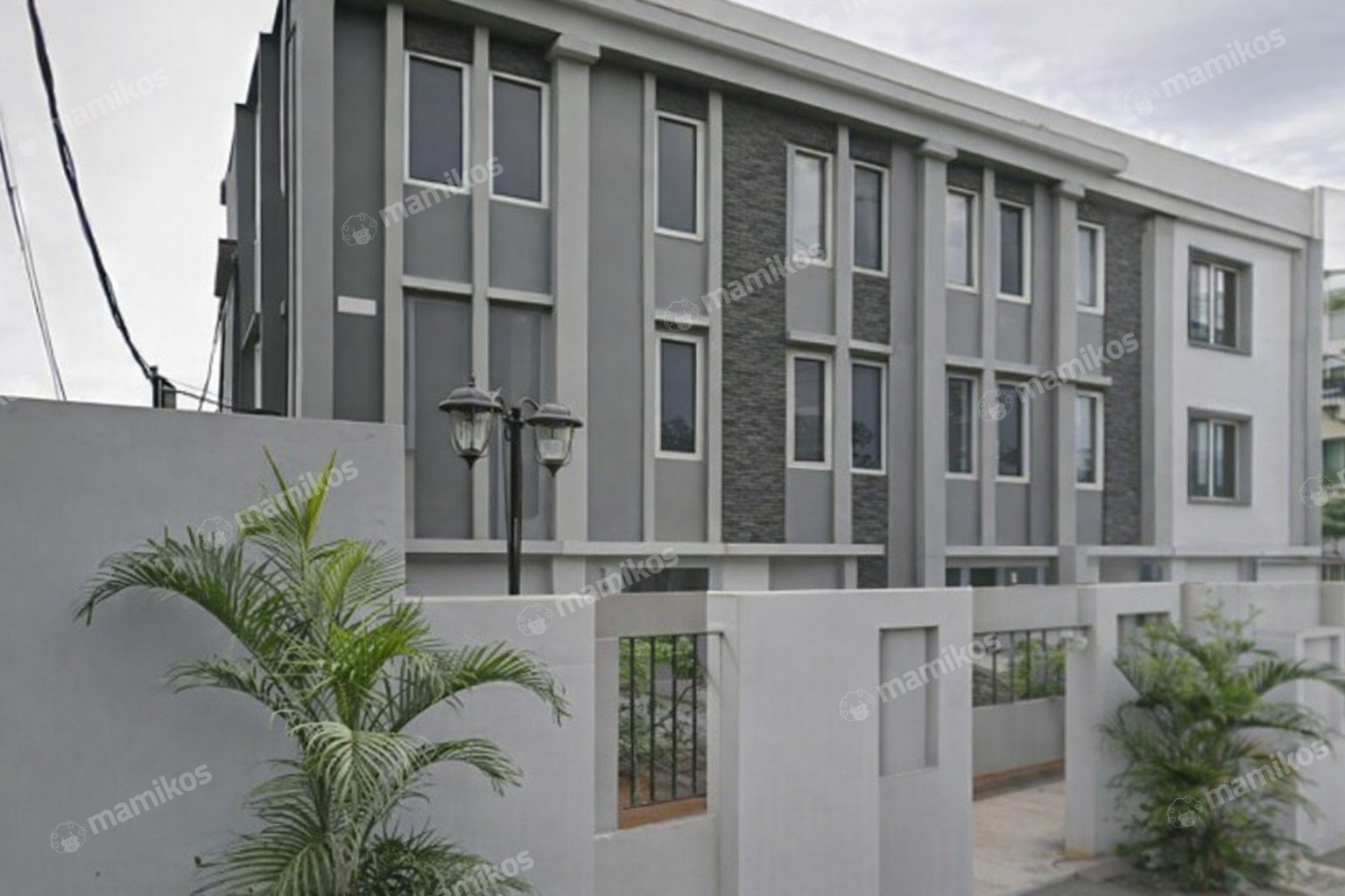 Rumah Sertifikat HGB 6 Kamar Tidur 3 Kamar Mandi Duren Sawit Jakarta Timur - Photo 4
