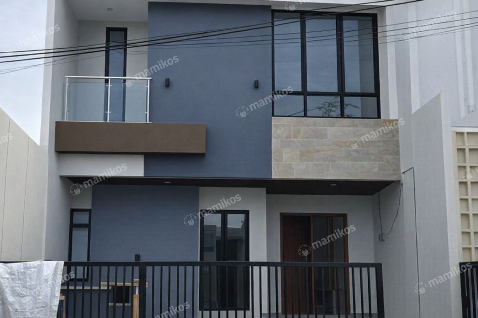 Rumah Sertifikat SHM 3 Kamar Tidur 3 Kamar Mandi Villa Meruya Jakarta Barat