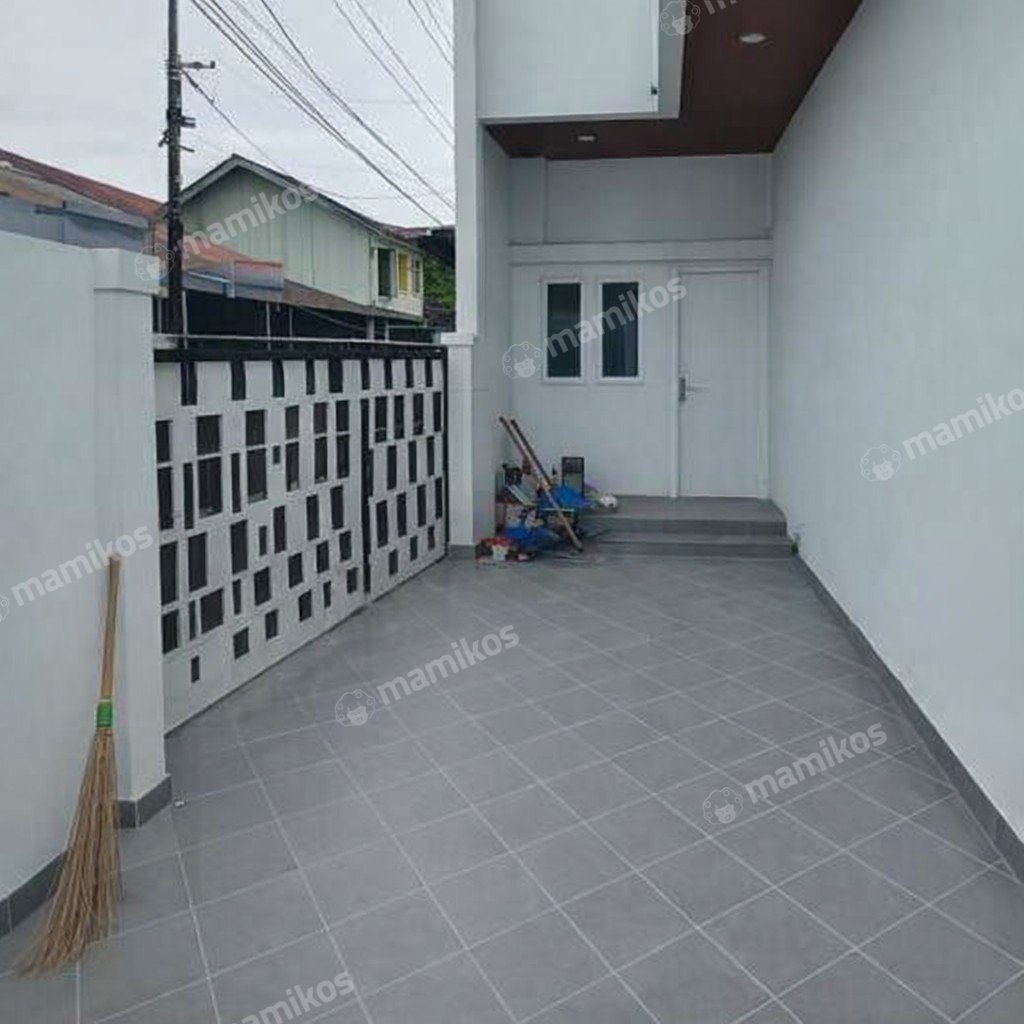 Rumah Sertifikat SHM 3 Kamar Tidur 3 Kamar Mandi Duri Kosambi Jakarta Barat - Photo 2