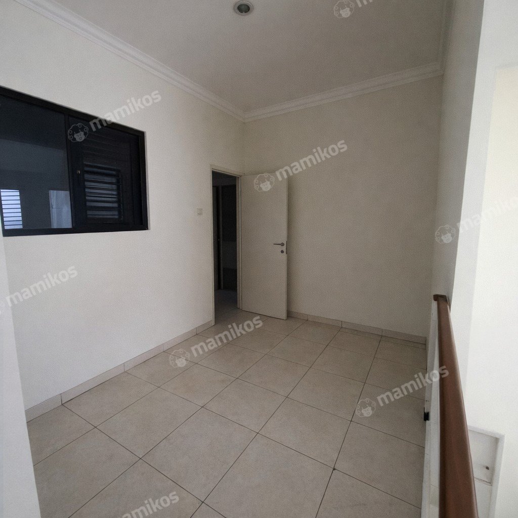 Rumah Sertifikat SHM 4 Kamar Tidur 4 Kamar Mandi Green Ville Jakarta Barat - Photo 5