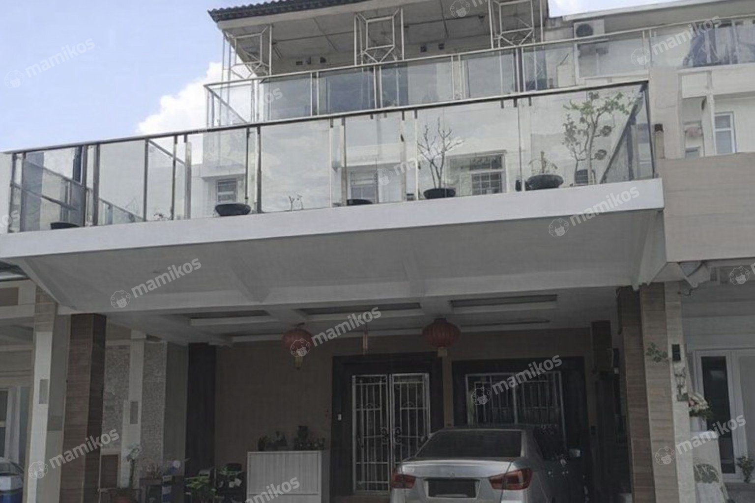 Rumah Sertifikat SHM 6 Kamar Tidur 4 Kamar Mandi Daan Mogot Jakarta Barat