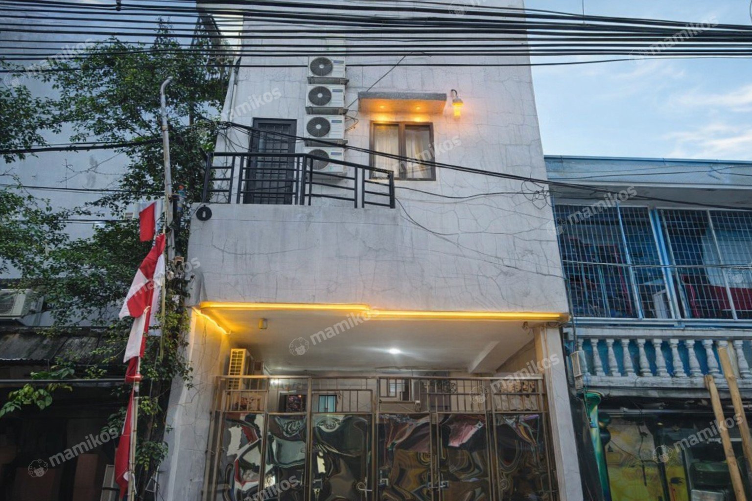 Rumah Sertifikat SHM 13 Kamar Tidur 13 Kamar Mandi Tanjung Duren Jakarta Barat