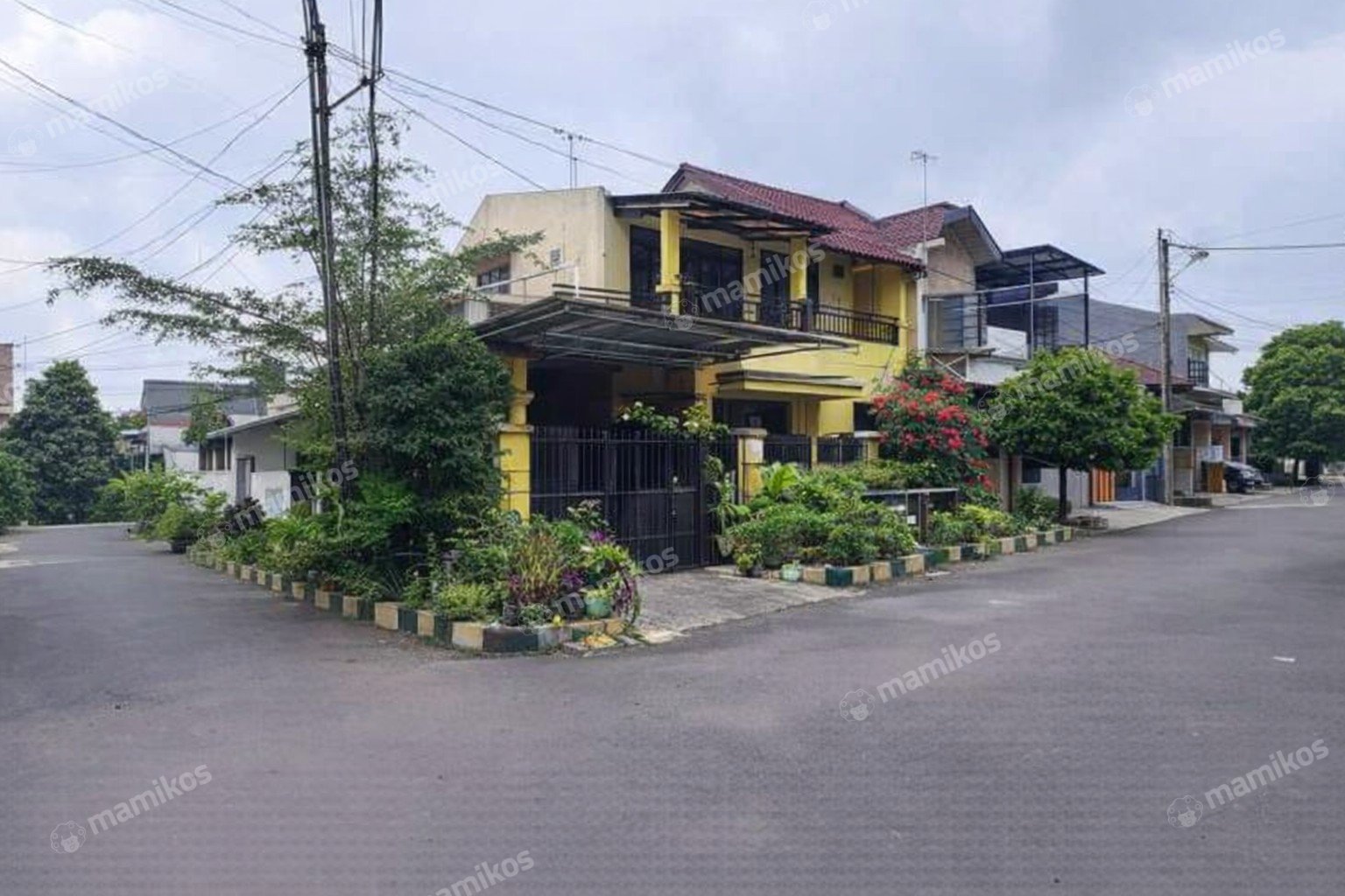 Rumah Sertifikat SHM 5 Kamar Tidur 3 Kamar Mandi Duren Sawit Jakarta Timur