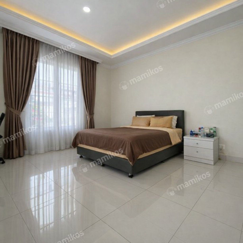 Rumah Sertifikat SHM 5 Kamar Tidur 5 Kamar Mandi Tebet Jakarta Selatan - Photo 2