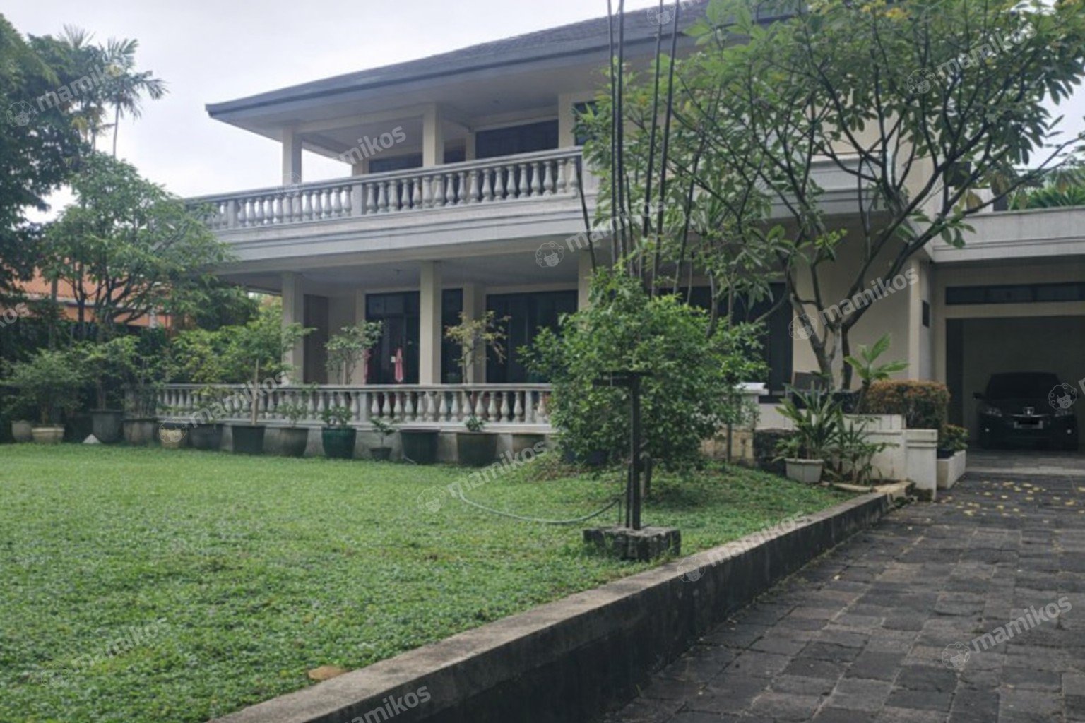 Rumah Sertifikat SHM 7 Kamar Tidur 7 Kamar Mandi Gandaria Jakarta Selatan