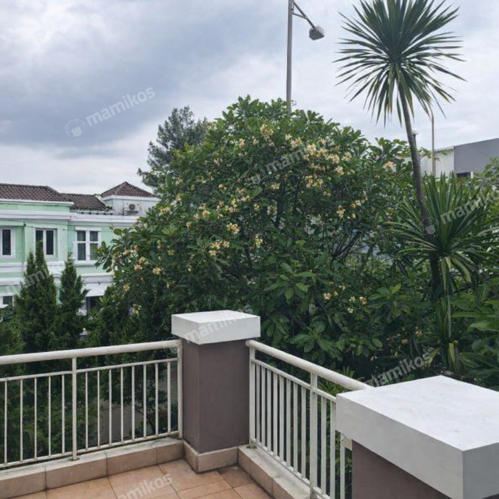 Rumah Sertifikat SHM 4 Kamar Tidur 4 Kamar Mandi Kebon Jeruk Jakarta Barat - Photo 2