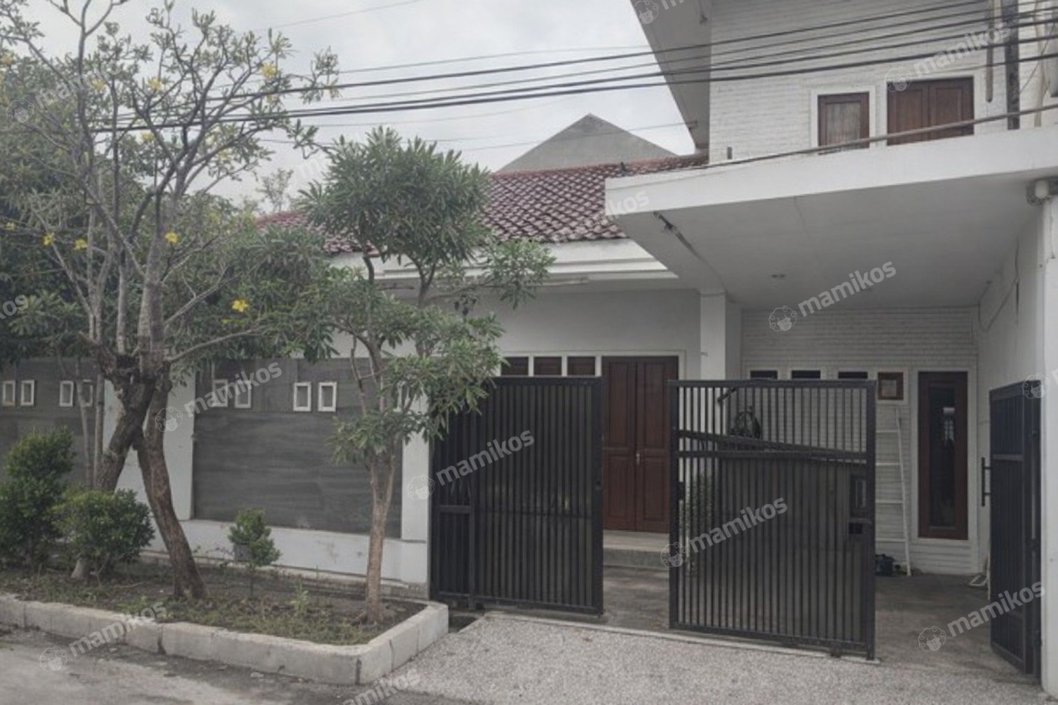 Rumah 4 Kamar Tidur 3 Kamar Mandi 1 Lantai Kapuk Kamal Jakarta Barat