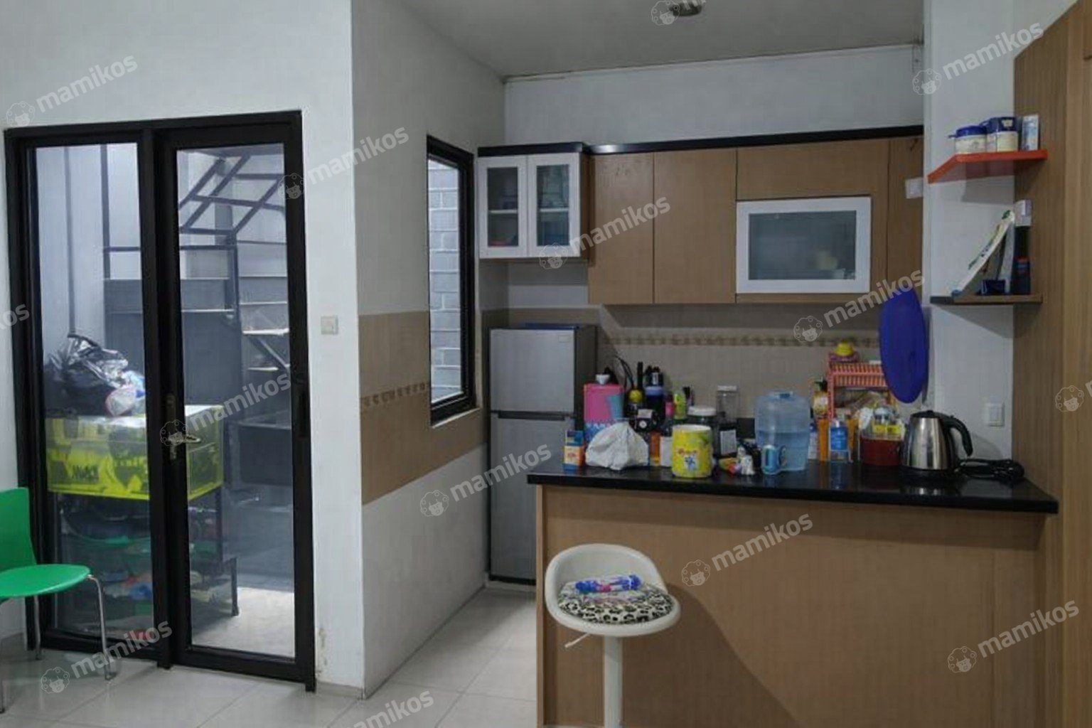 Rumah Sertifikat SHM 4 Kamar Tidur 3 Kamar Mandi Daan Mogot Jakarta Barat