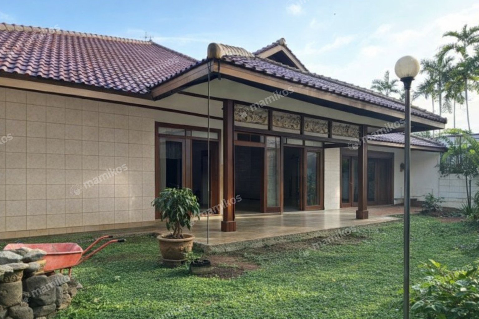 Rumah Sertifikat SHM 5 Kamar Tidur 4 Kamar Mandi Kemang Jakarta Selatan